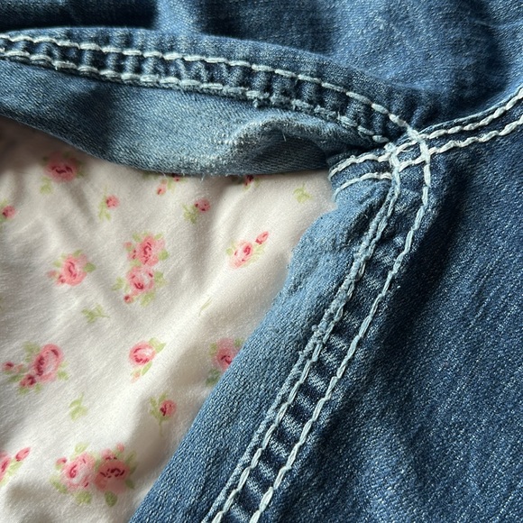 Mss Chic bedazzled, y2k, mcbling, capri jeans. - Picture 9 of 9